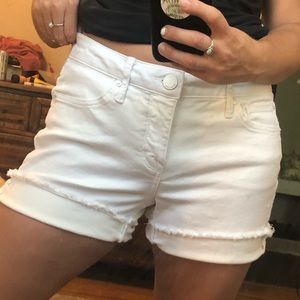 NWOT ✨Seven7 white denim shorts